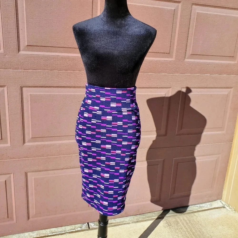 LuLaRoe Cassie Purple Geometric Print Pull-On Midi Pencil Skirt Size XS NWOT